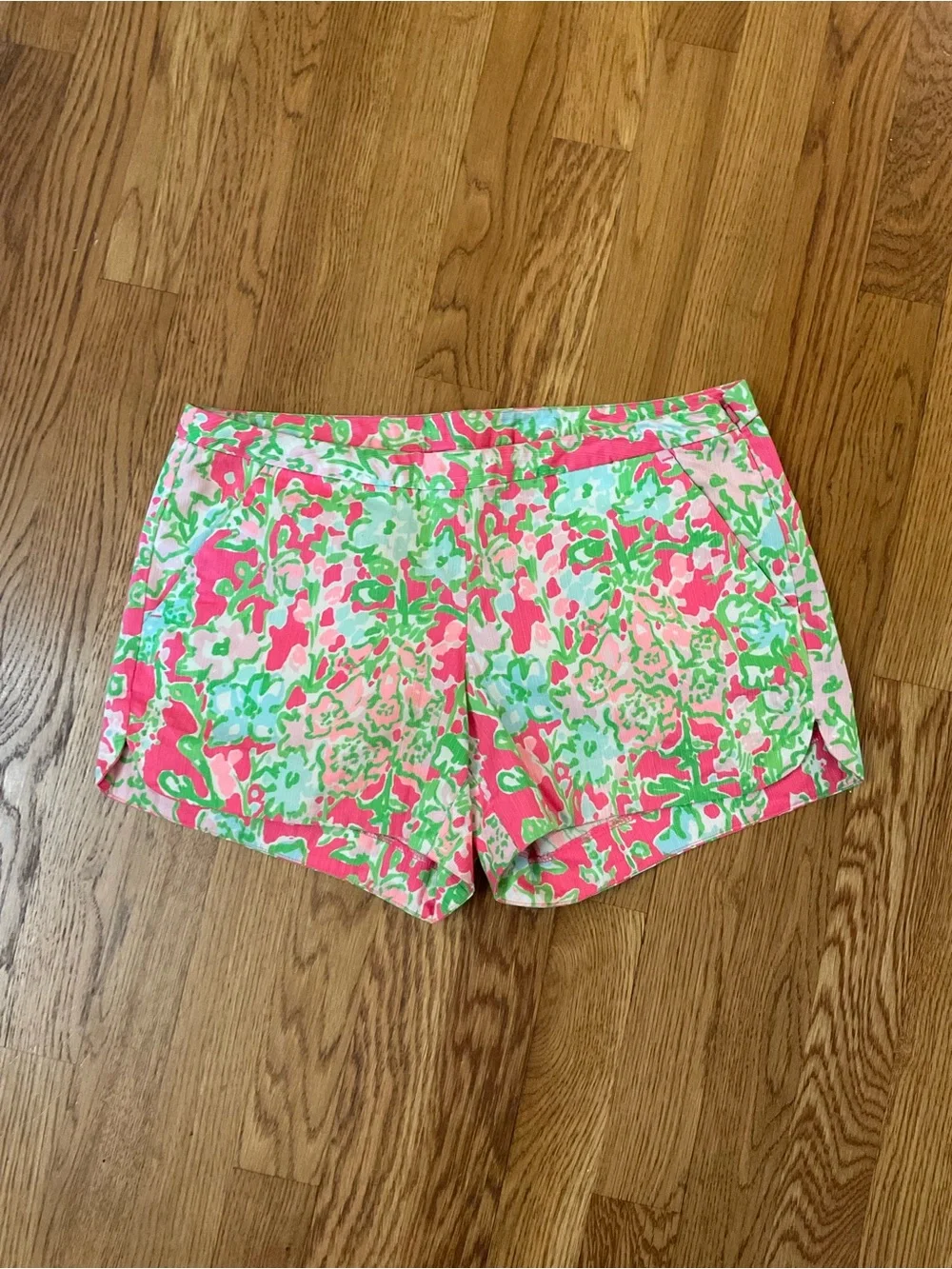 Lilly Pulitzer- Adie Southern Charm Pink & Lime Green Floral Shorts. Size 2